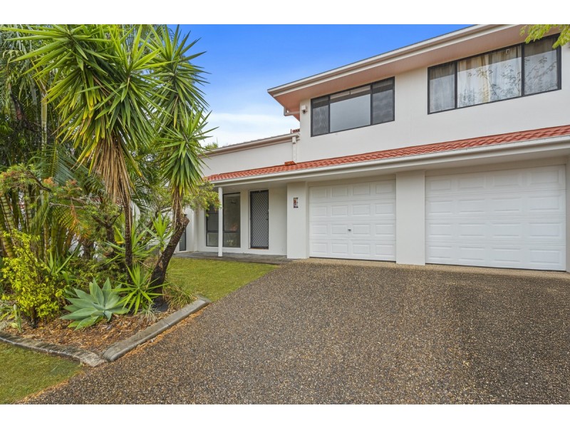 701/2 Gentian Drive, Arundel QLD 4214