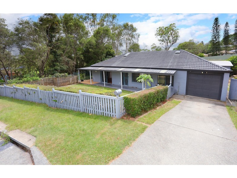 15 Paddington Drive, Carrara QLD 4211