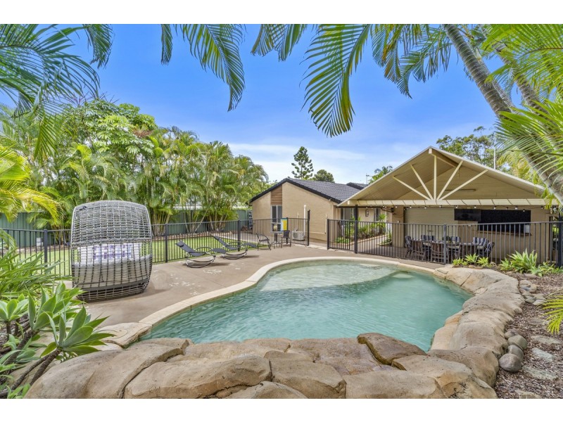 2 Henry Cotton Drive, Parkwood QLD 4214