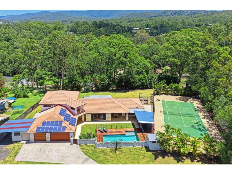 52 Country Crescent, Nerang QLD 4211