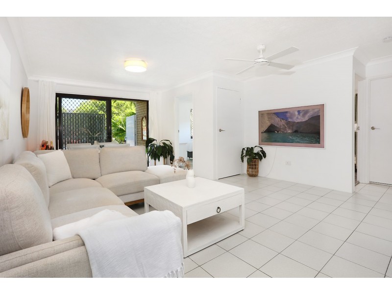 2/30 Duet Drive, Mermaid Waters QLD 4218