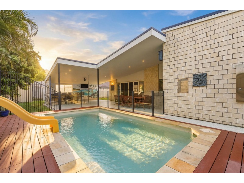 5 Flame Trees Crescent, Maudsland QLD 4210