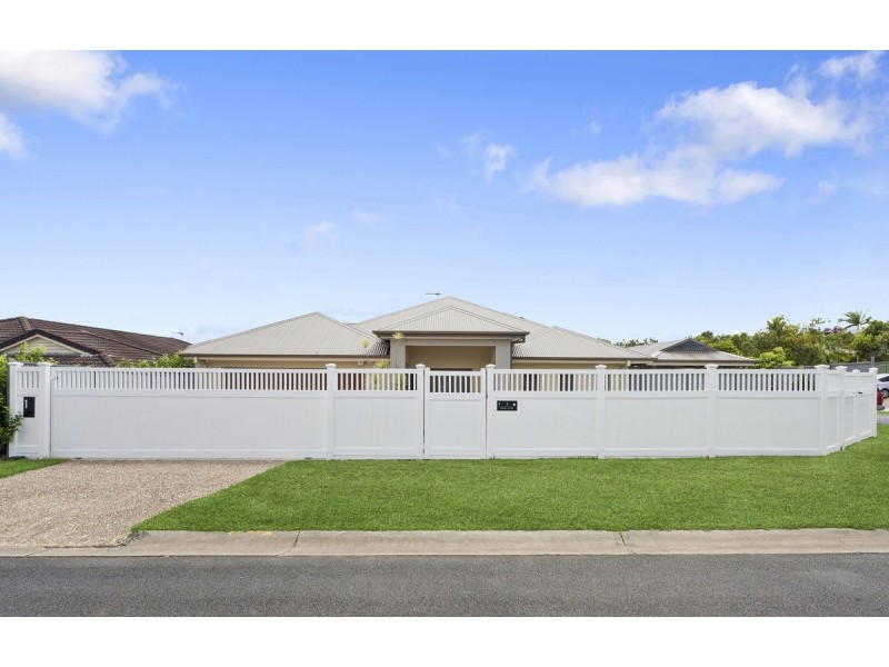 1 Sylvia Close, Pacific Pines QLD 4211