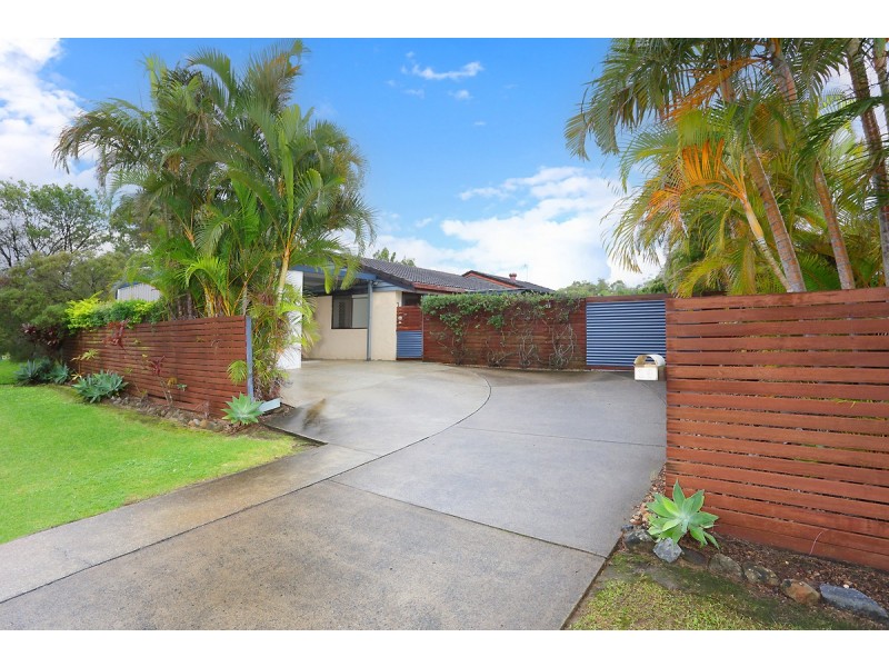 13 Alexander Drive, Highland Park QLD 4211