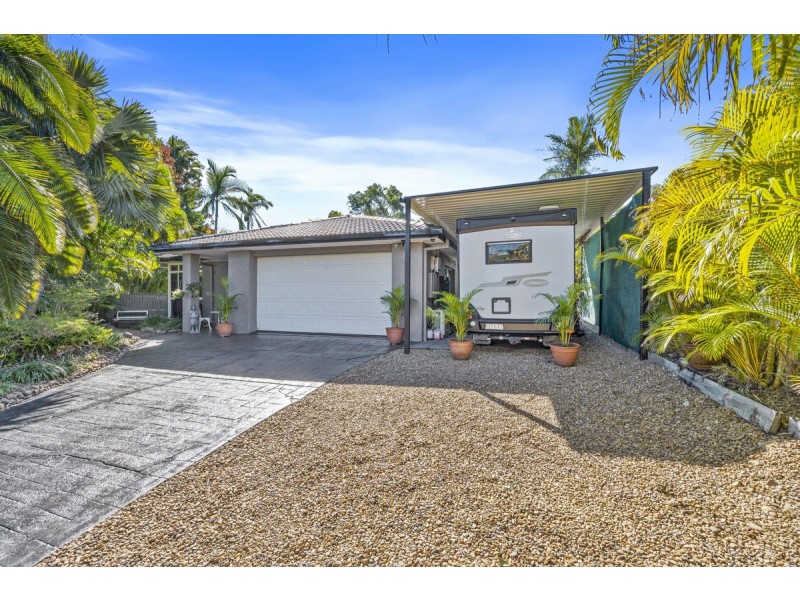 16 Yarraglen Place, Parkwood QLD 4214