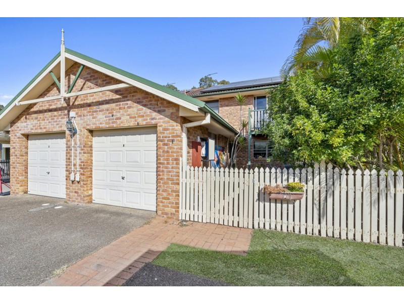 1/151 Pappas Way, Carrara QLD 4211