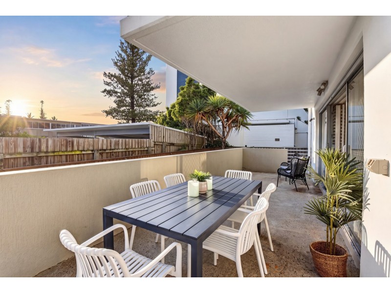 2/21 Albatross Avenue, Mermaid Beach QLD 4218