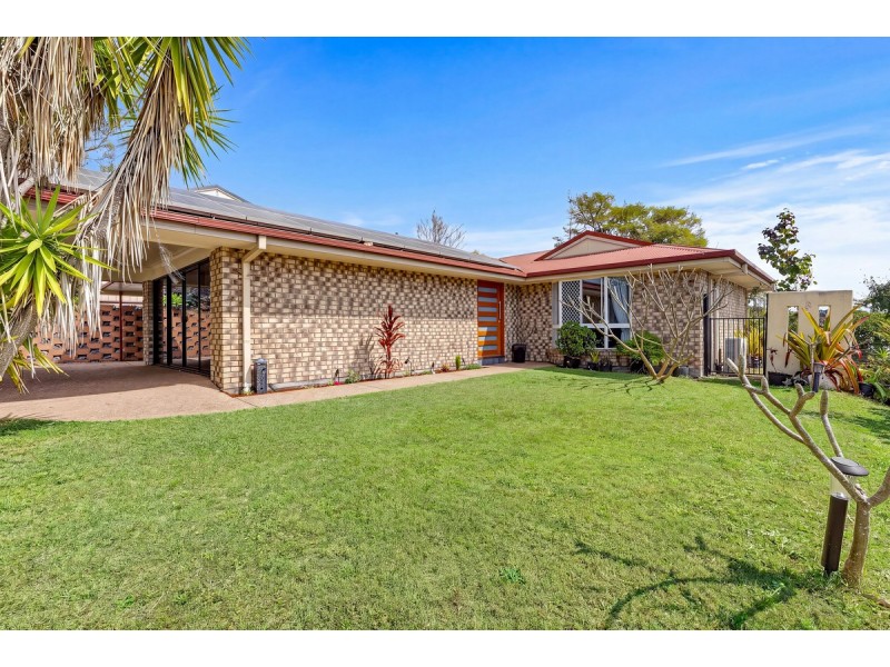 8 Pineneedle Court, Oxenford QLD 4210