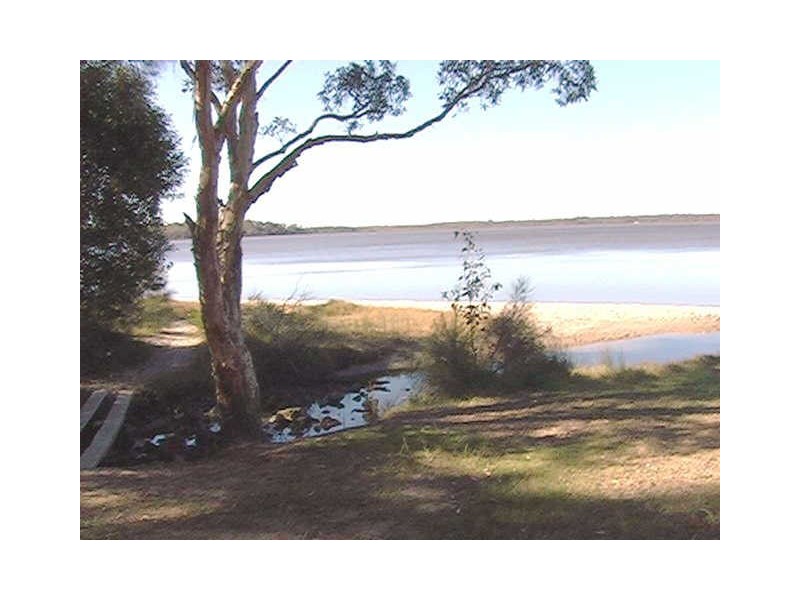 2 Lakeway Dr, Cooroibah QLD 4565