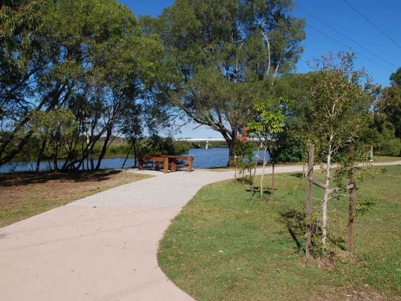 29 Creek Rd, Noosaville QLD 4566