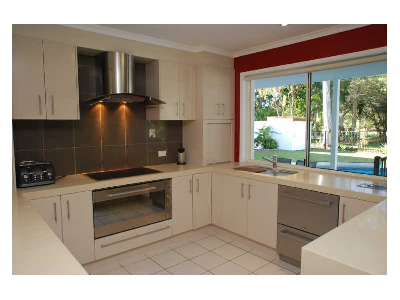 29 Creek Rd, Noosaville QLD 4566