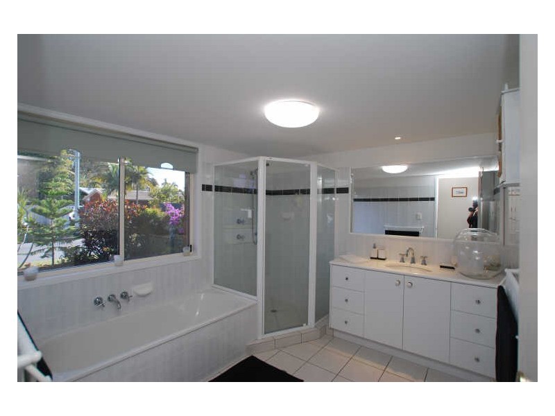 29 Creek Rd, Noosaville QLD 4566