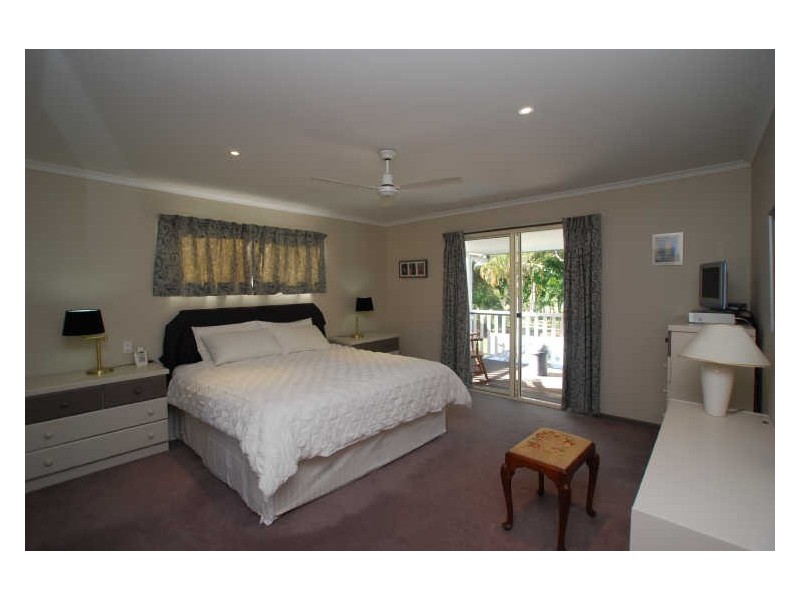 29 Creek Rd, Noosaville QLD 4566