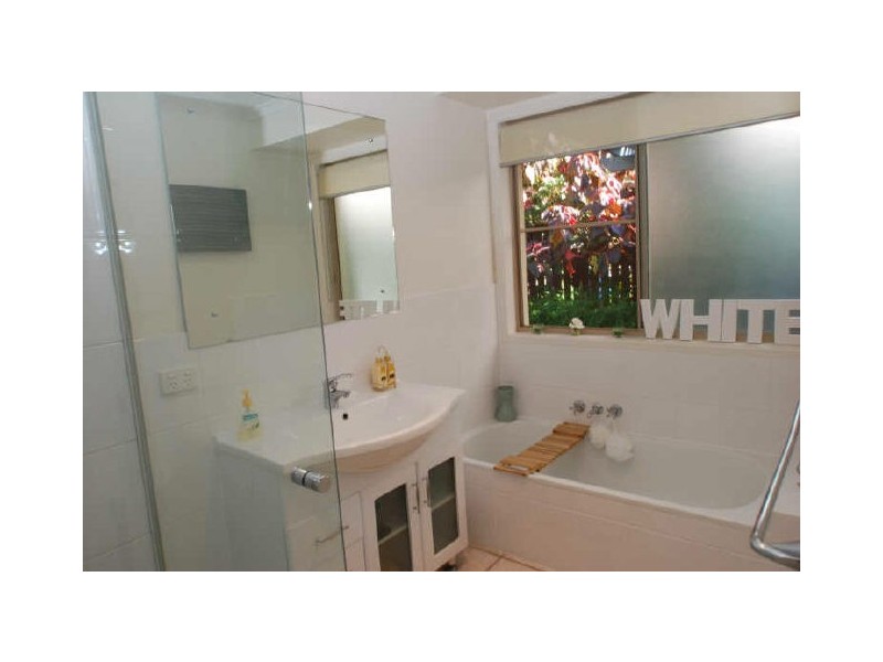 6 Parakeet Cr, Peregian Beach QLD 4573
