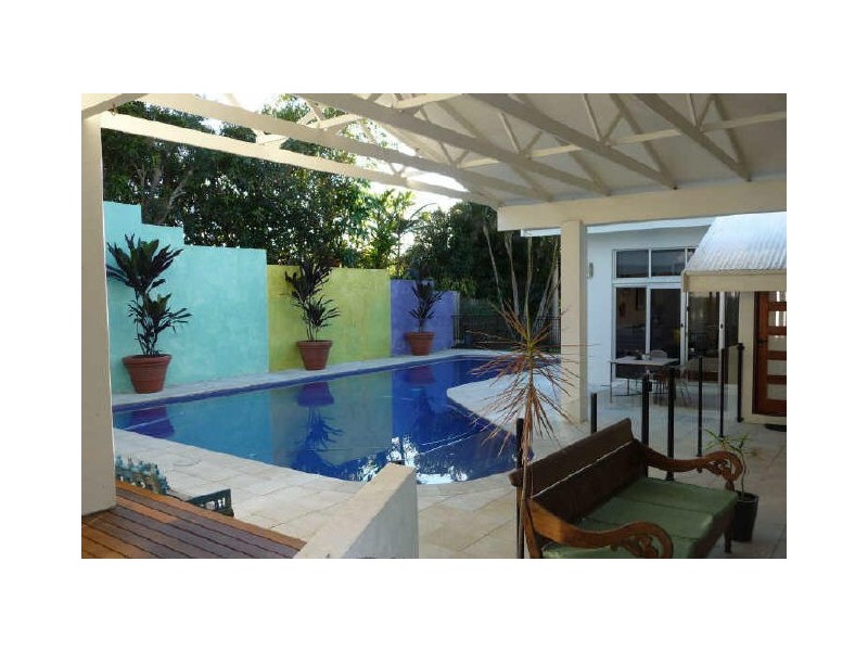 6 Upland Ct, Tinbeerwah QLD 4563