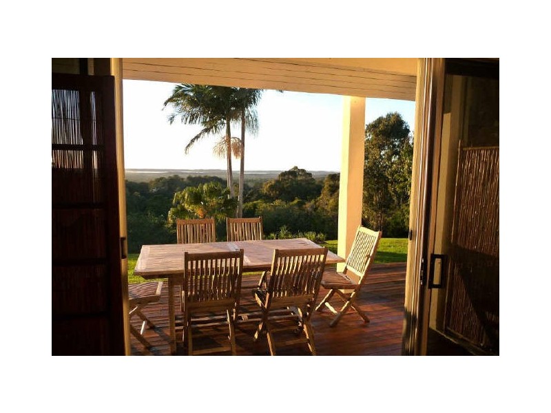 6 Upland Ct, Tinbeerwah QLD 4563