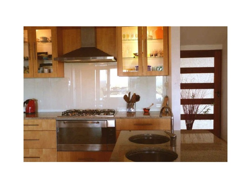 6 Upland Ct, Tinbeerwah QLD 4563