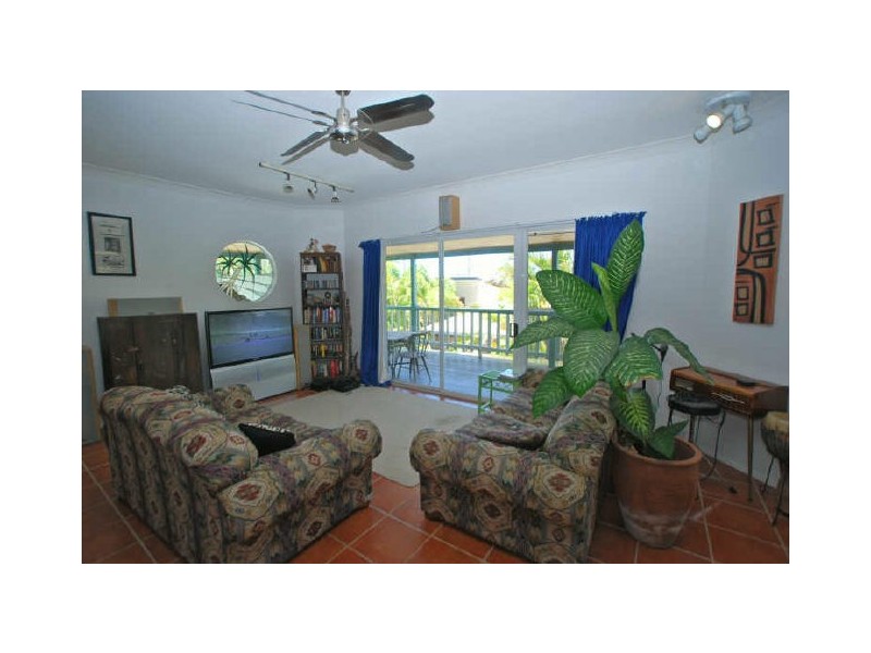 23 Orealla Cr, Sunrise Beach QLD 4567