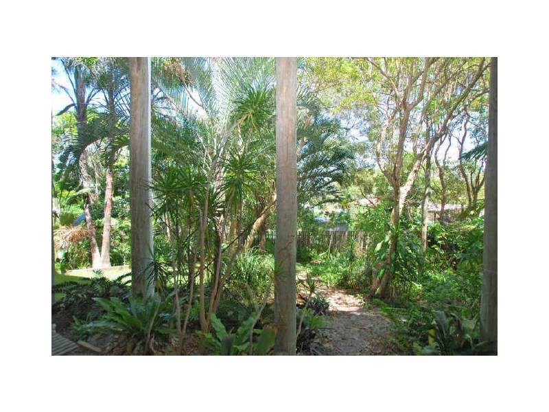 23 Orealla Cr, Sunrise Beach QLD 4567