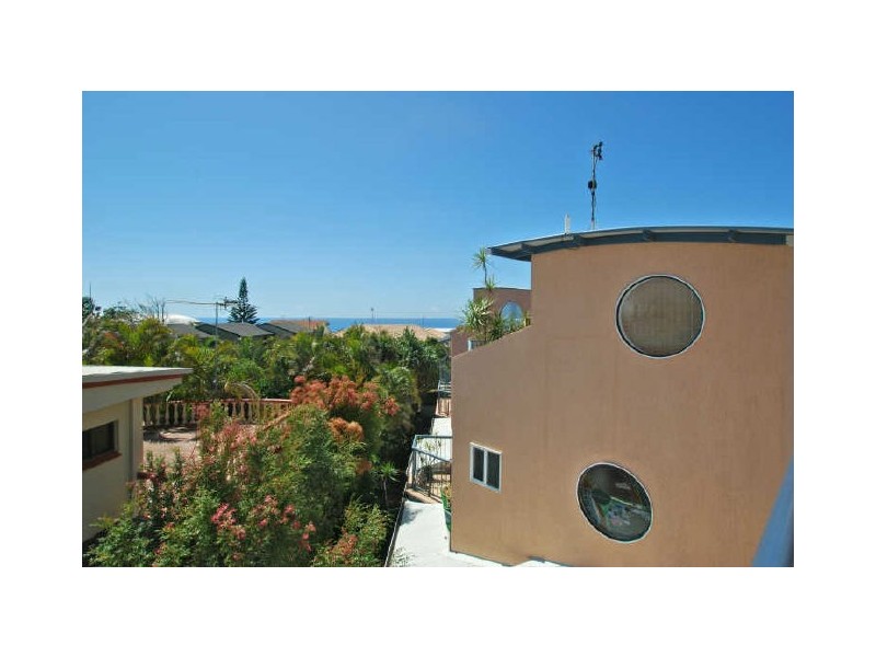 1/4 Margit Cr, Sunrise Beach QLD 4567