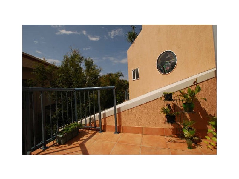 1/4 Margit Cr, Sunrise Beach QLD 4567