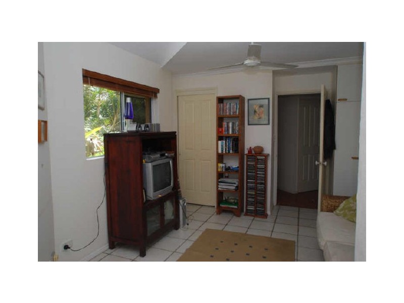 1/4 Margit Cr, Sunrise Beach QLD 4567