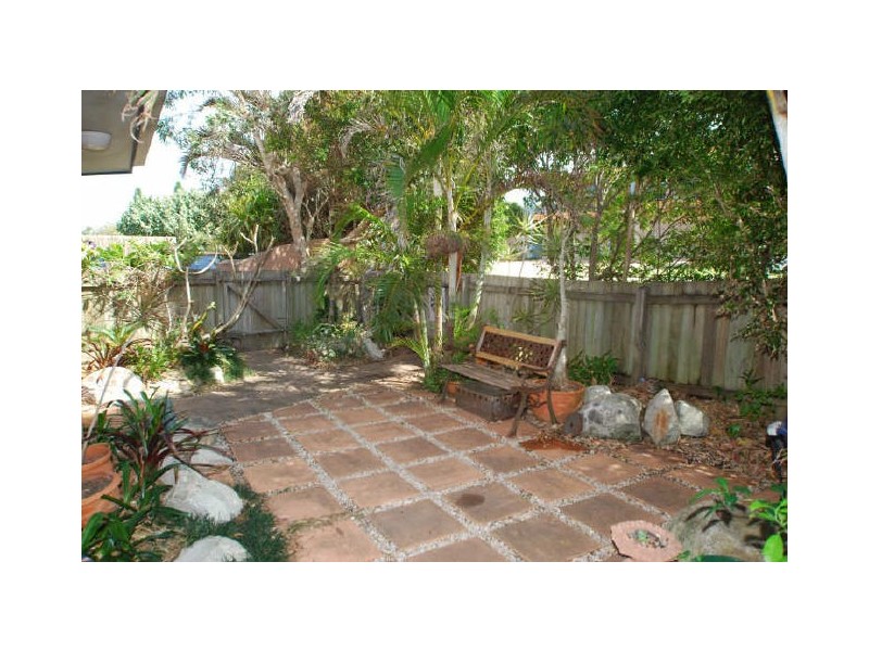 1/4 Margit Cr, Sunrise Beach QLD 4567