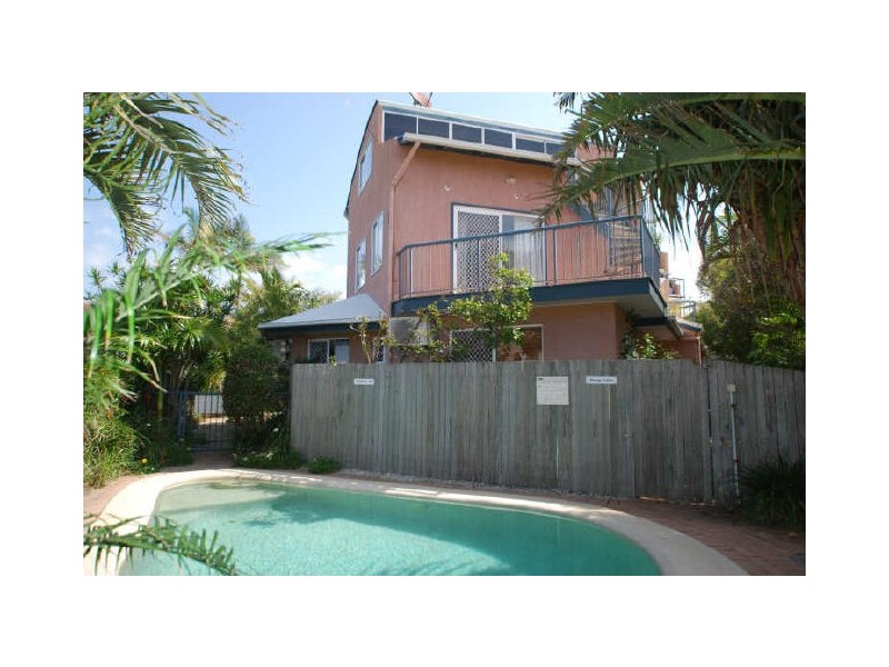 1/4 Margit Cr, Sunrise Beach QLD 4567