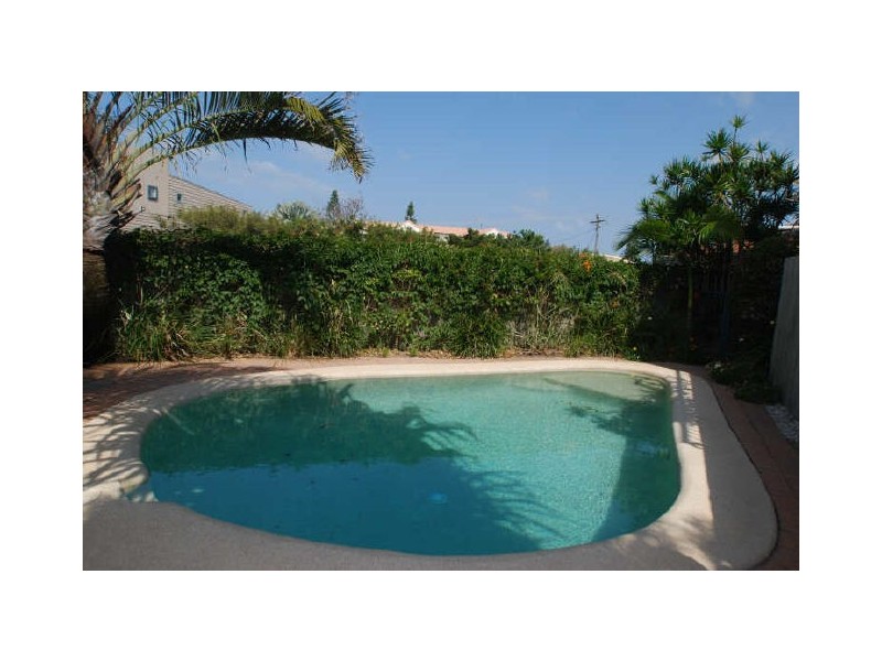 1/4 Margit Cr, Sunrise Beach QLD 4567