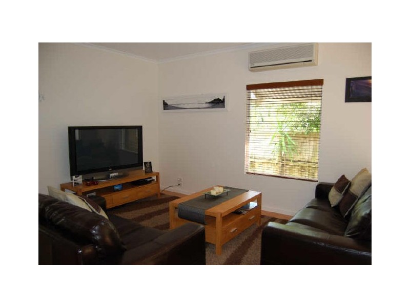 1/5 Lipton St, Sunrise Beach QLD 4567