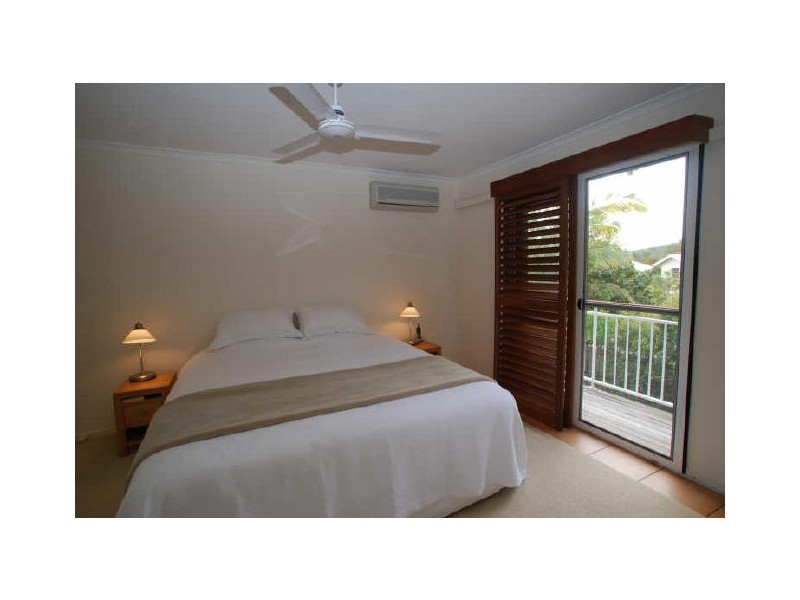 1/5 Lipton St, Sunrise Beach QLD 4567