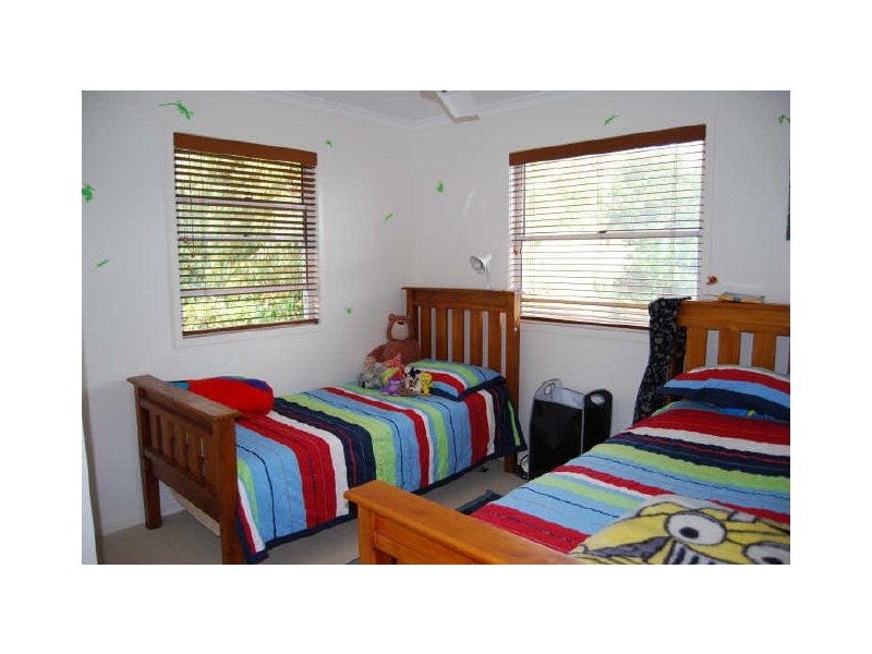 1/5 Lipton St, Sunrise Beach QLD 4567