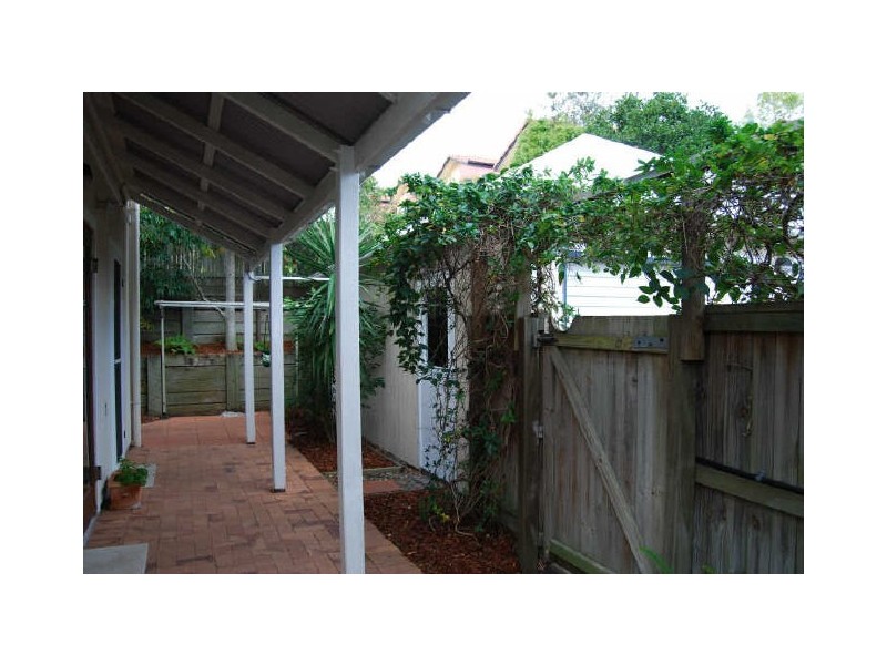 1/5 Lipton St, Sunrise Beach QLD 4567