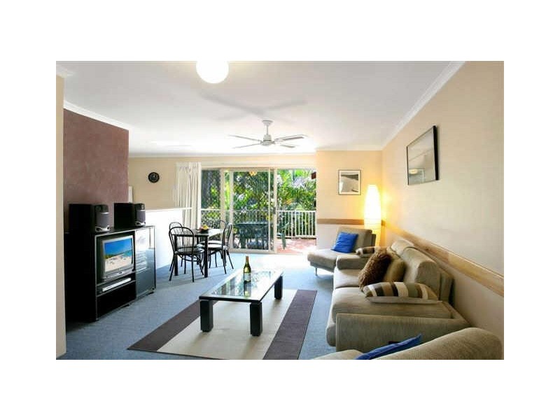 16/4 Lake Weyba DR, Noosaville QLD 4566