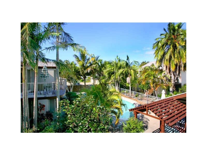 16/4 Lake Weyba DR, Noosaville QLD 4566