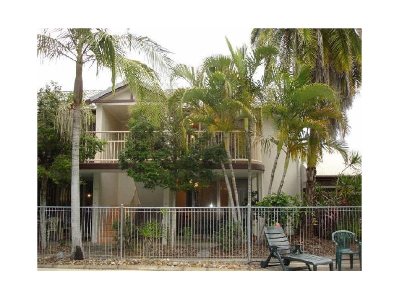 16/4 Lake Weyba DR, Noosaville QLD 4566