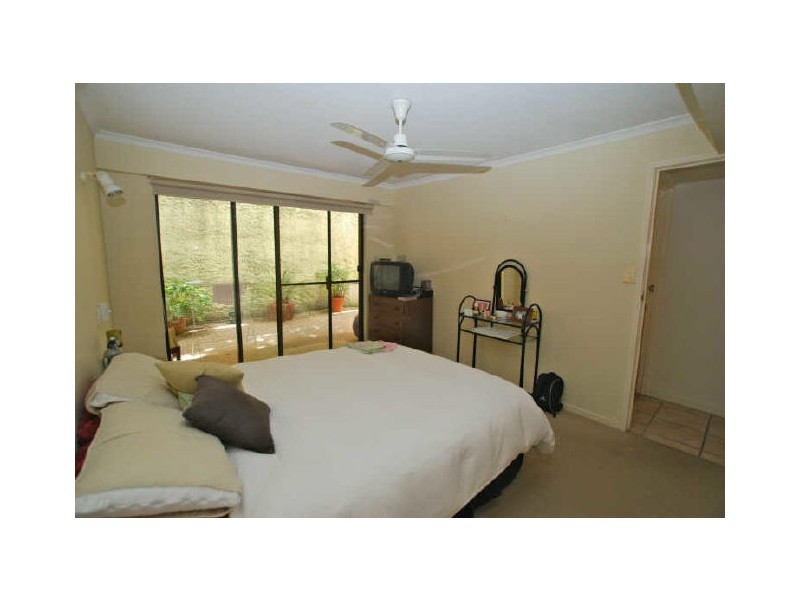 2/9 Pilchers Ga, Sunshine Beach QLD 4567