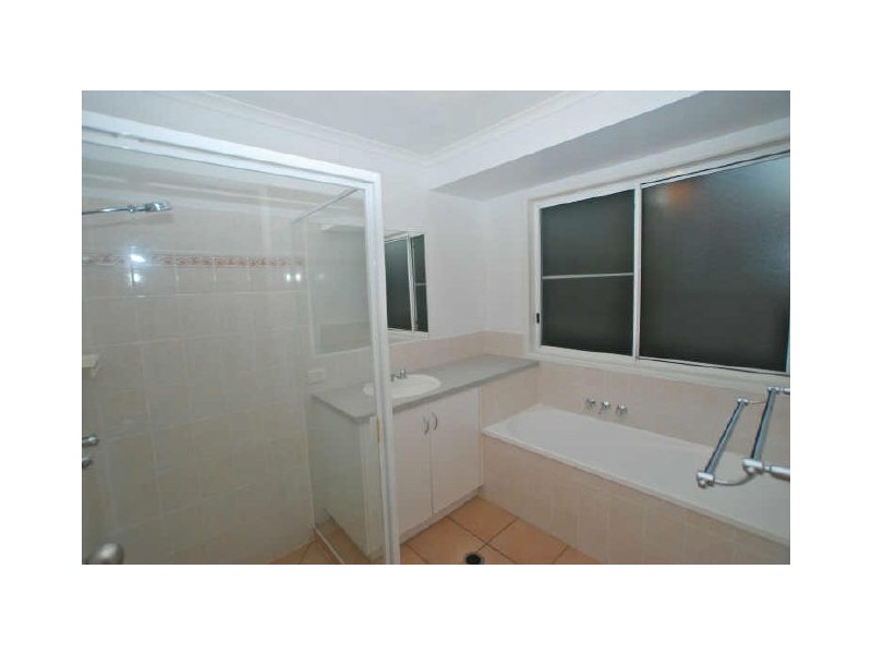 92 Griffith Av, Tewantin QLD 4565