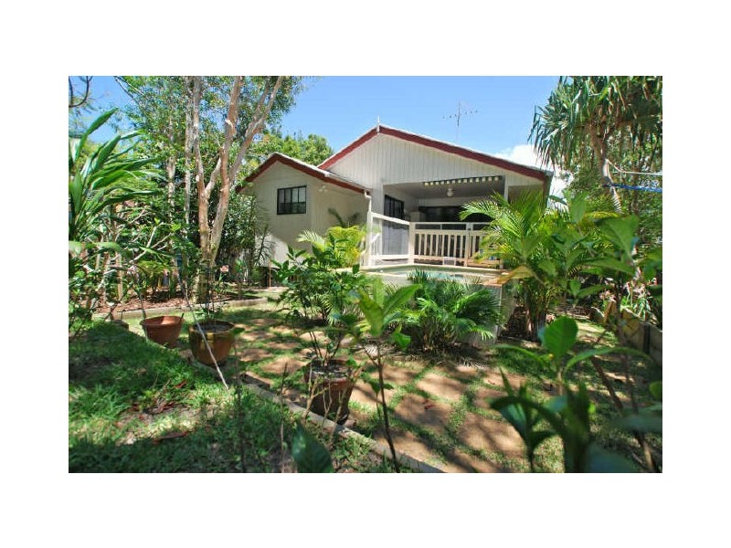 208 Edwards St, Sunshine Beach QLD 4567