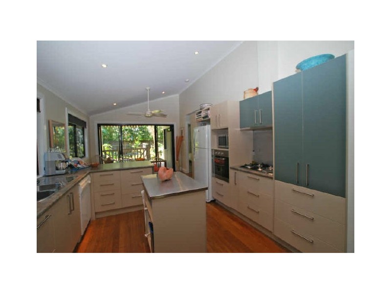 208 Edwards St, Sunshine Beach QLD 4567