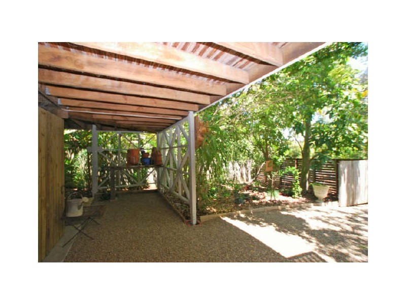 208 Edwards St, Sunshine Beach QLD 4567