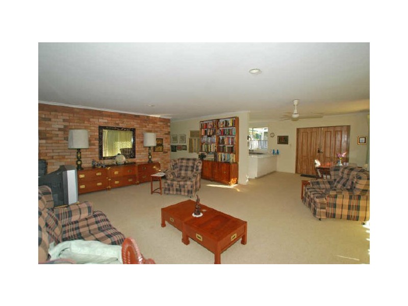 8 Ashford St, Tewantin QLD 4565