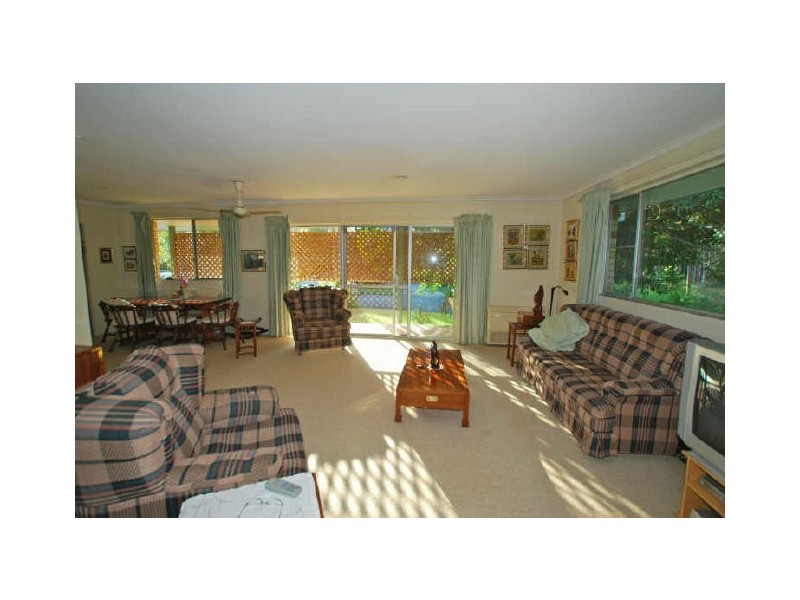 8 Ashford St, Tewantin QLD 4565