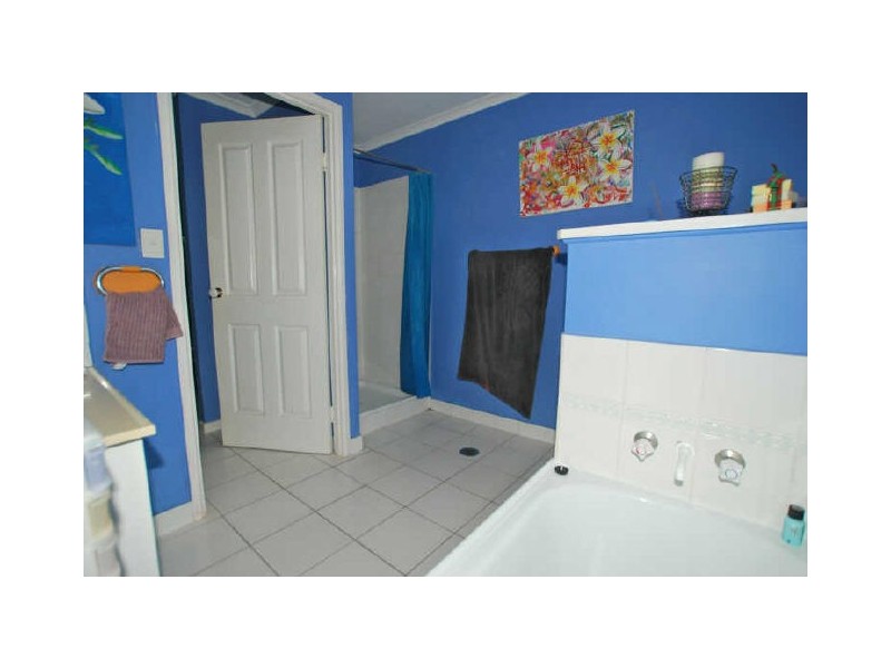 9 Victory Cr, Sunrise Beach QLD 4567