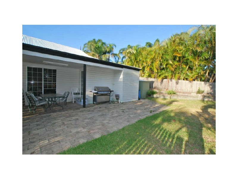 9 Victory Cr, Sunrise Beach QLD 4567