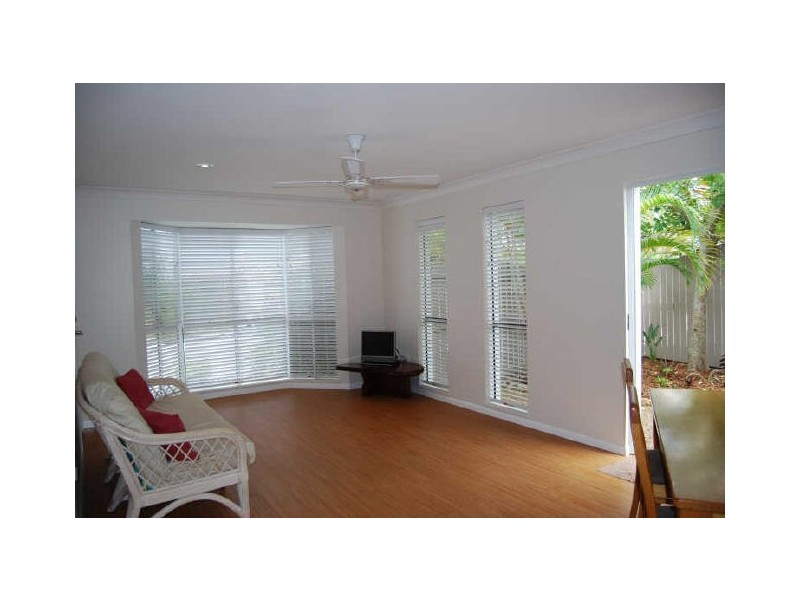 1/67 Southern Cross PD, Sunrise Beach QLD 4567