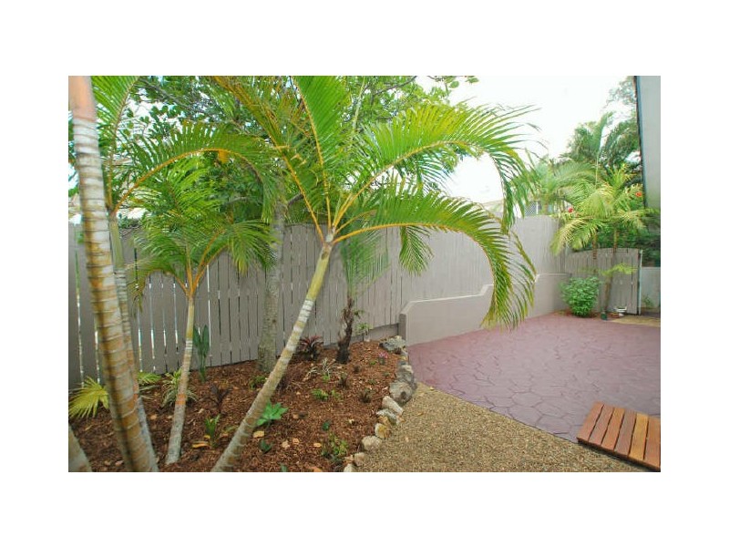 1/67 Southern Cross PD, Sunrise Beach QLD 4567