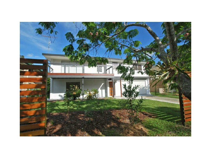 8 Hillcrest Av, Tewantin QLD 4565