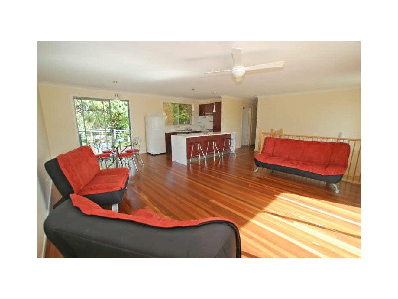 8 Hillcrest Av, Tewantin QLD 4565