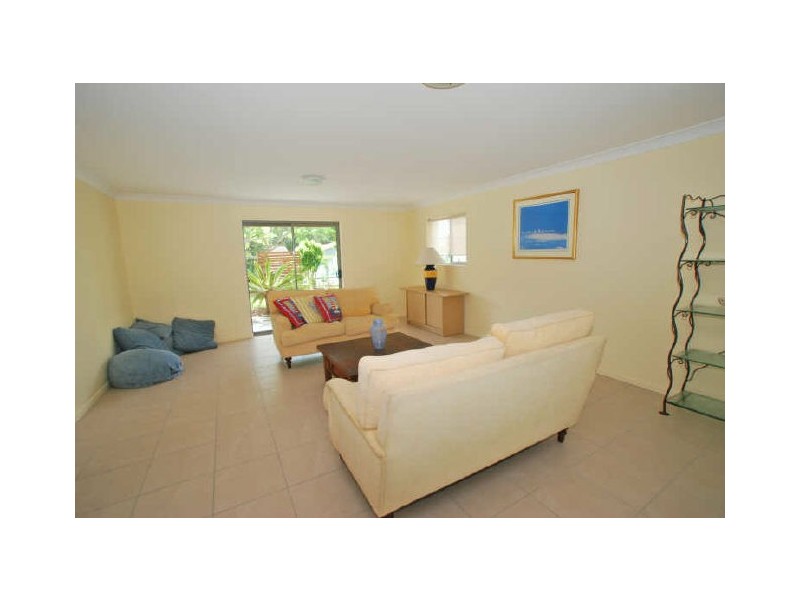 8 Hillcrest Av, Tewantin QLD 4565